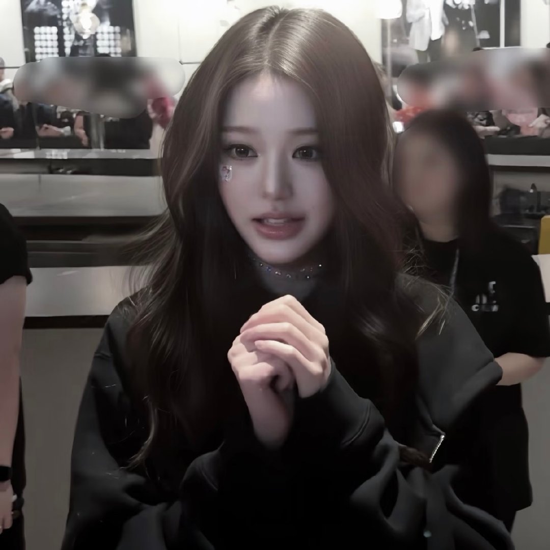 𝙒𝙚𝘾𝙝𝙖𝙩｜kpop女头分享

- 是姐姐做的不够好 -

ins风头像｜韩系头像｜女生头像｜高质女头｜低饱和女头｜萎感女头｜语擦女头像｜氛围感女头｜慵懒感 │ kpop女头

柳智敏 karina │ 张元英 wonyoung │ 吉赛尔 giselle
郑伊安 ian │ 金多绚 stella ​