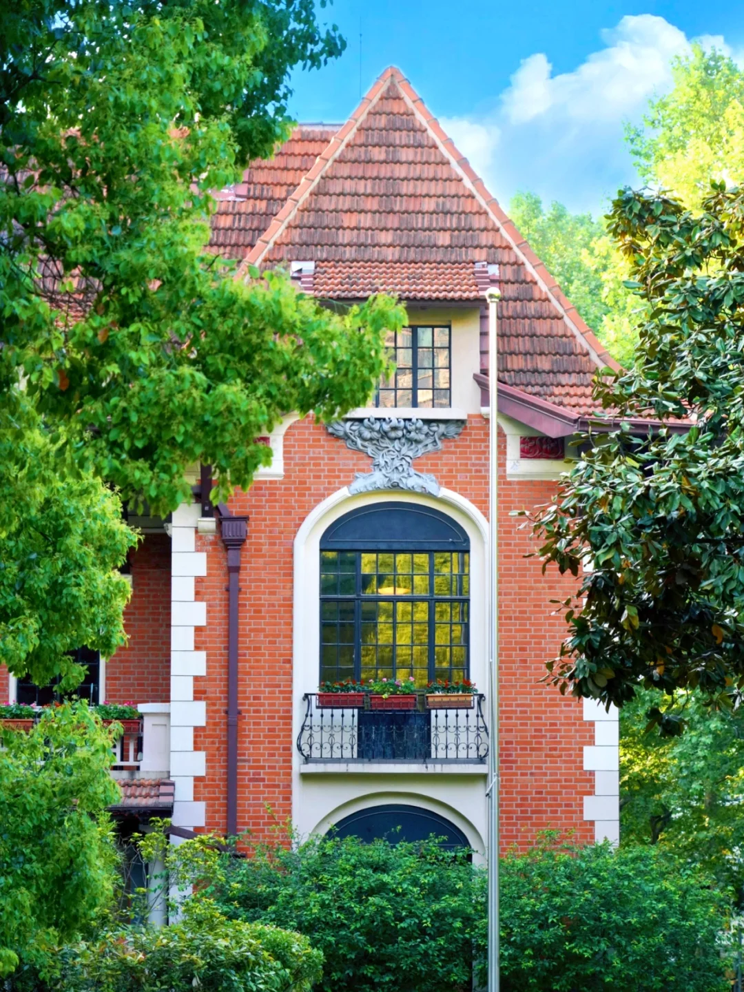 City Walk｜这条路线藏着上海一半的历史！