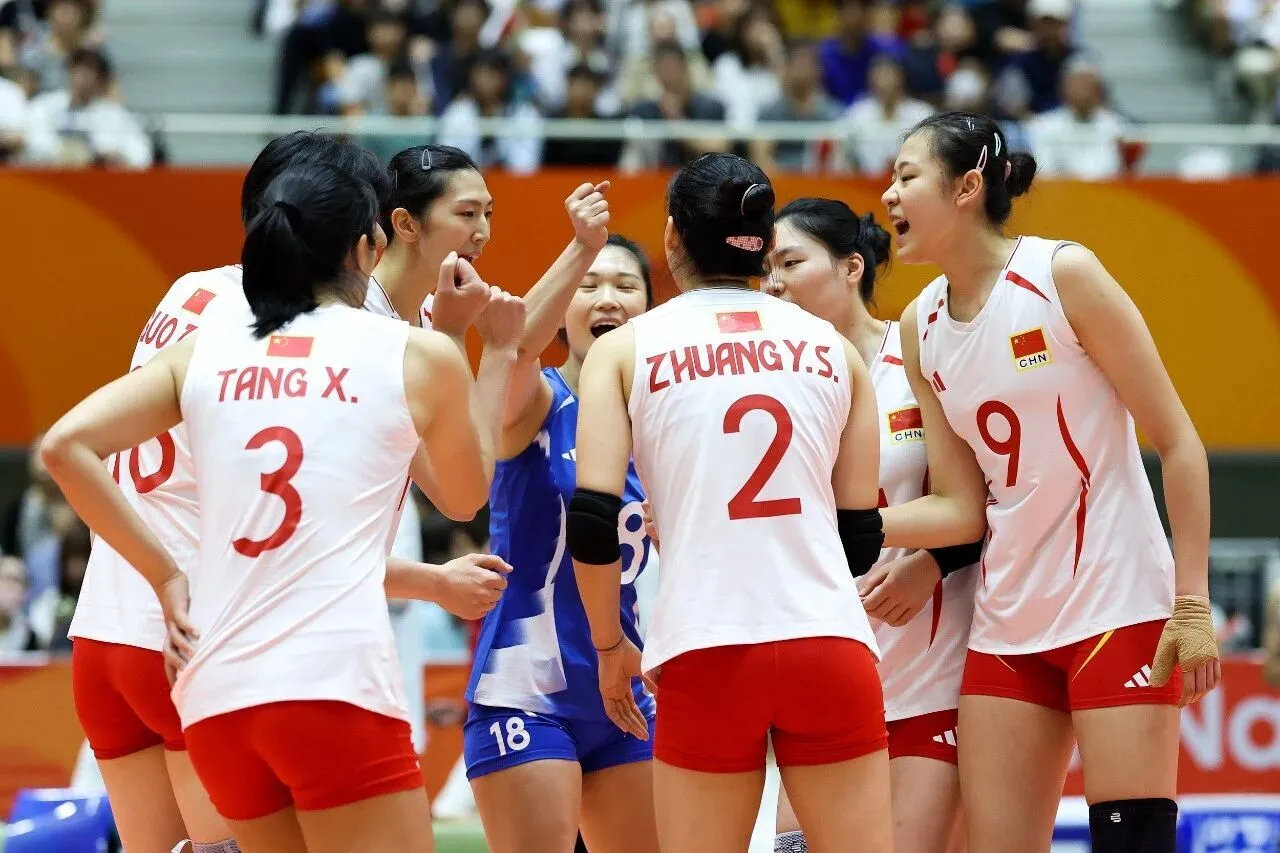 #中国女排3比0哈萨克斯坦女排##中国女排两连胜头名晋级8强#

中国女排🇨🇳 3-0 🇰🇿哈萨克斯坦女排【25-18、25-6、25-14】

#2026年亚运会#​​​