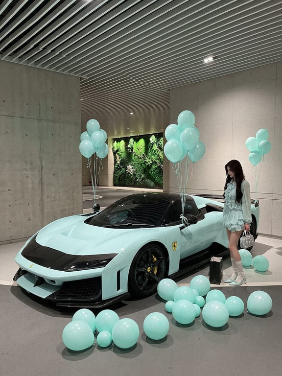 活捉法拉利🐴混动神车