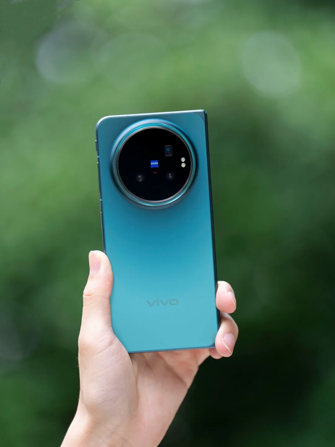 vivo X Fold6这个蓝洞配色是真好看啊✨