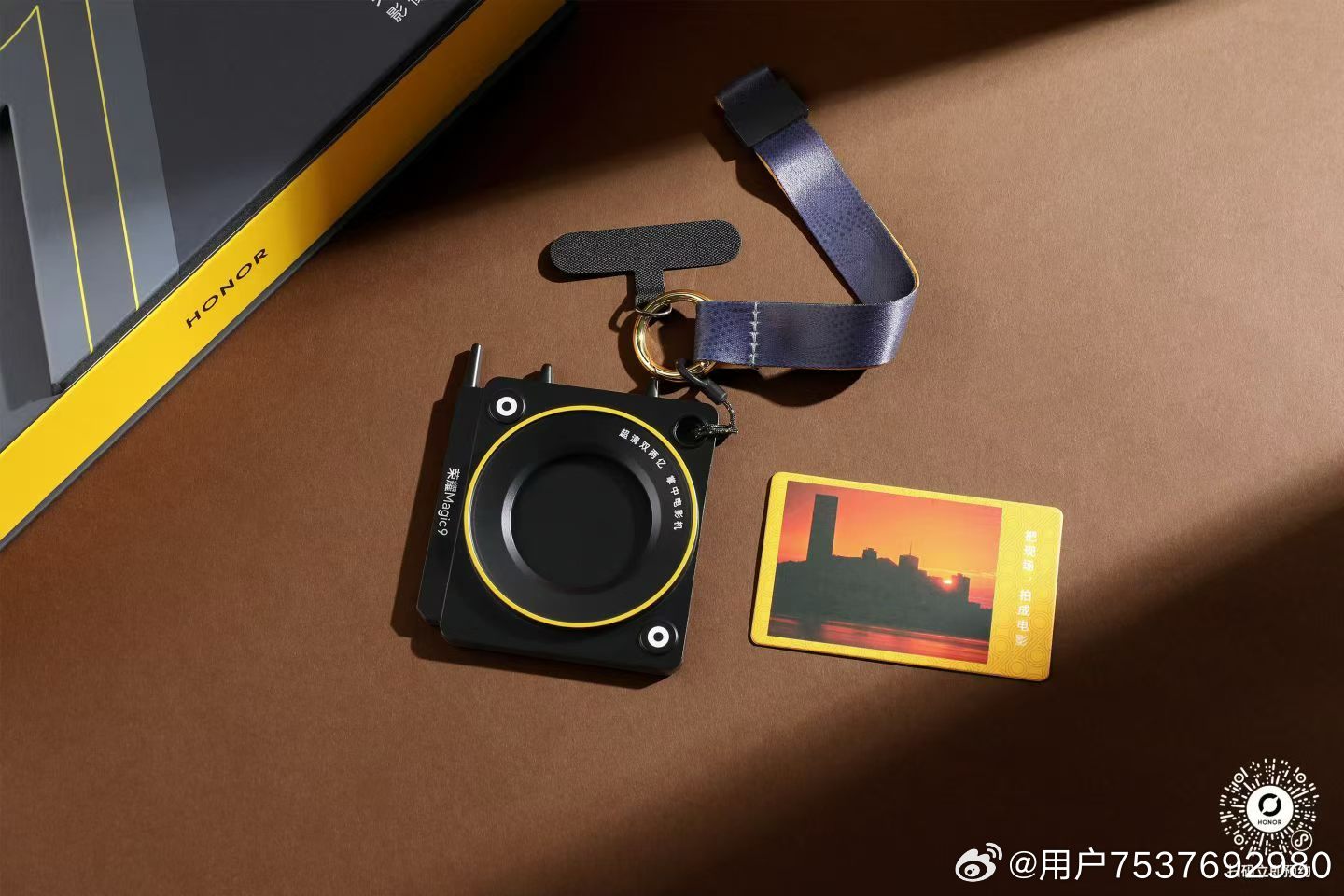 #荣耀Magic9
#荣耀RobotPhone
#荣耀x80ProMax
🔥荣耀Magic9系列 预约开启✨
ARRI阿莱联名｜电影级旗舰影像
双2亿像素，全新2.5D直屏，青海湖长续航电池
 
✅预约专属权益
▪预定赠定制礼包
▪至高24期分期免息
▪以旧换新高额补贴
▪抽奖赢耳机/周边好礼 ​