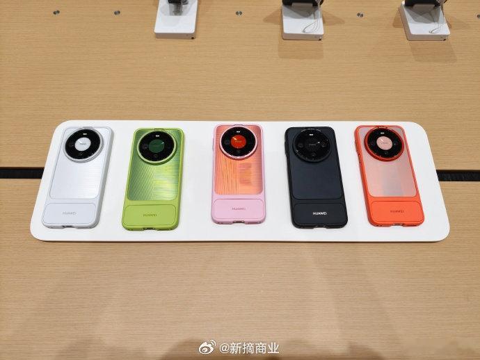 Mate 90 这次连乞丐版都不给了？标准版 12GB 起步，Pro Max 和 RS 直接只留 16GB 档。
内存涨价，余承东早说过手机都得涨
与其硬扛低价，不如直接把档次划清楚。

#Mate90砍掉了8GB入门内存##华为Mate90系列正式定档10月1日##华为Mate90系列# ​