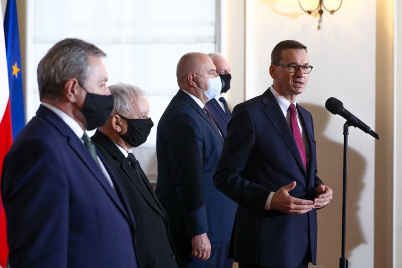 波蘭總理宣佈政府改組計劃 執政黨主席卡欽斯基將出任副總理-圖3