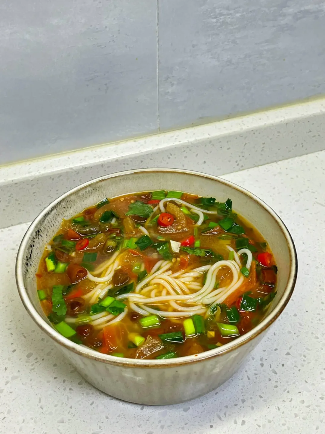 开胃又解腻的泡椒番茄米线，巨巨巨好吃🤤