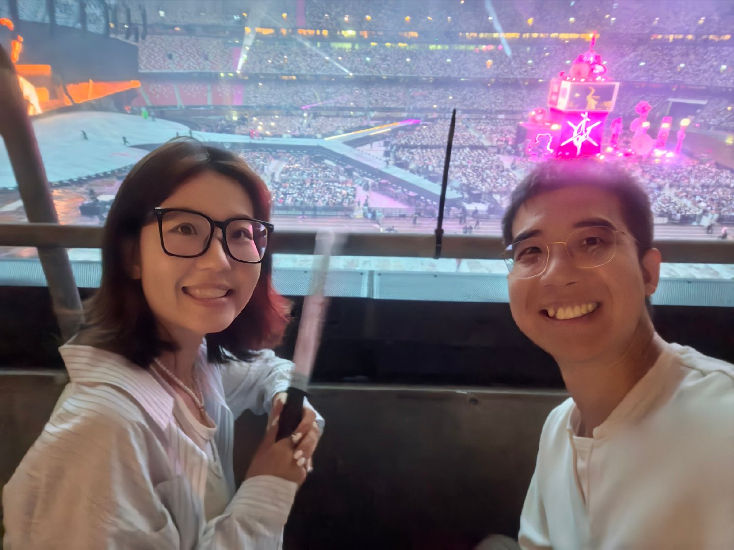 托享界的福，第一次来鸟巢的包厢看演唱会，还是美丽最喜欢的汪苏泷演唱会[打call][打call][打call]

每次来鸟巢都感叹，这场馆真的太大了[捂嘴哭][捂嘴哭][捂嘴哭] ​