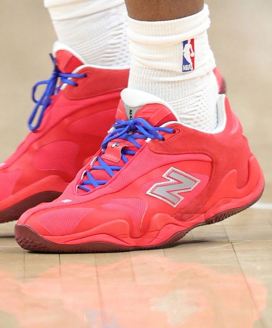 #SoleWatch[超话]# 马克西一代第三配色，也是最费城的一个！ 
#给阿嬷的情书为何口碑反转# ​