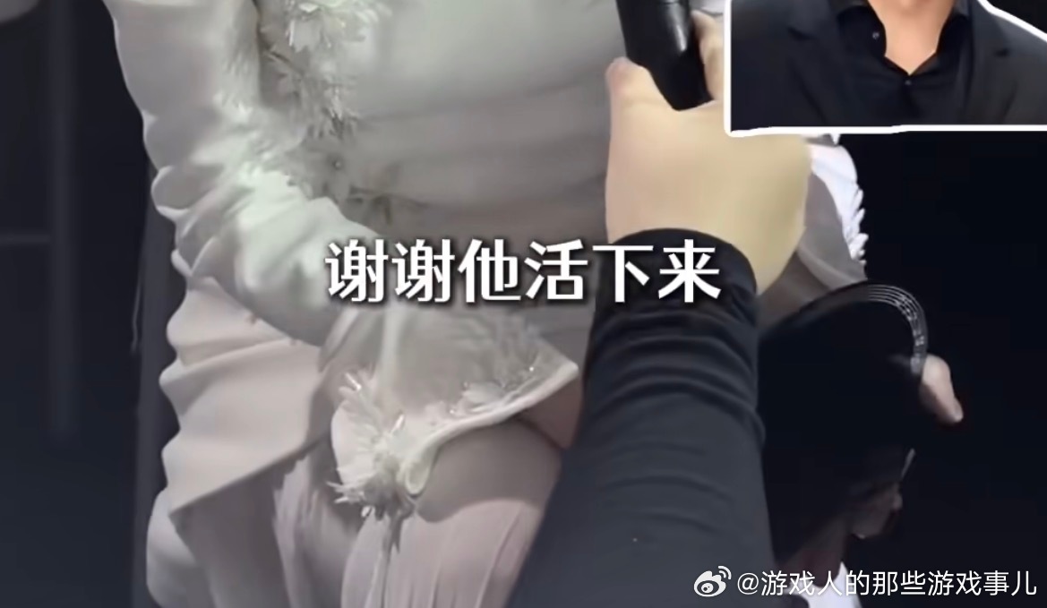 #范玮琪哽咽感谢他能活下来#

9月15日陈建州看球时突发心梗，血管堵塞90%，经过紧急手术转危为安。范玮琪采访中哽咽表示，很感谢他能够活下来。

经历这场生死危机，范玮琪感慨长期睡眠不足会加重心脏负担，特意叮嘱陈建州往后一定要好好睡觉，重视身体休养。

劫后余生，家人最期盼的就是平安健康，好 ​