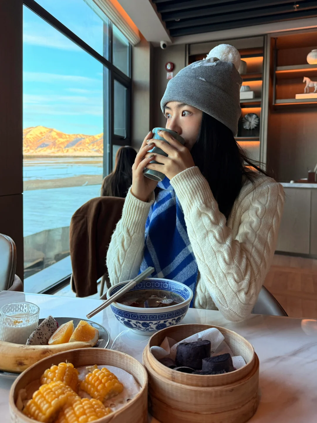 🦢🏔️🦢赛里木湖边醒来