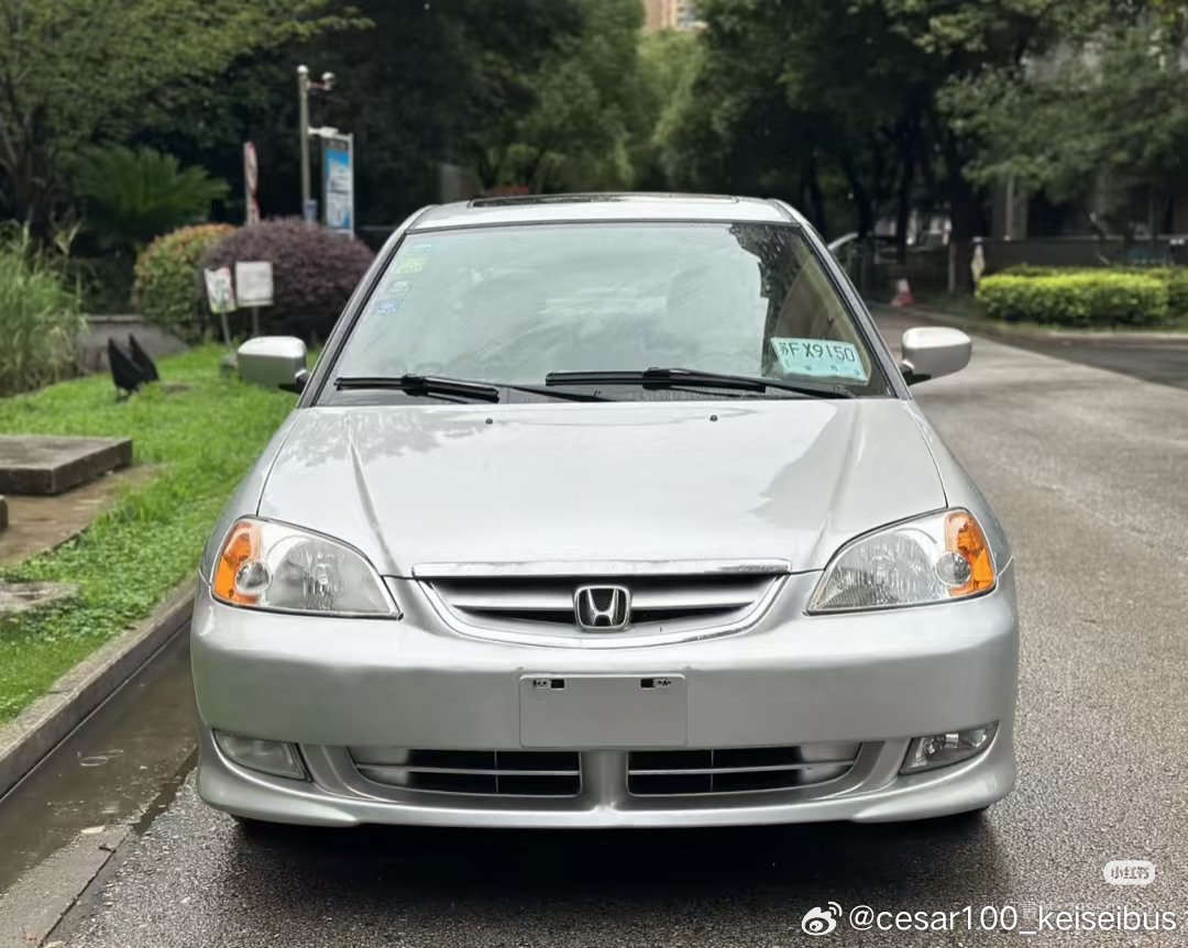 绝版车型，这辆开过的本田思域(ES7)，满级1.6自动挡，安全行驶10w公里，全车原版原漆，底盘依旧扎实，万元代步车还算不错，感觉这台思域ES7都有见过的 ​