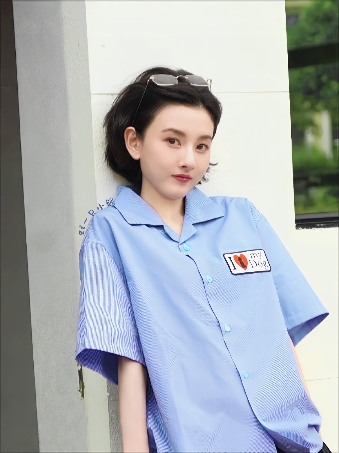 #宋祖儿[超话]# 
“也许放弃，才能靠近你” ​ ​