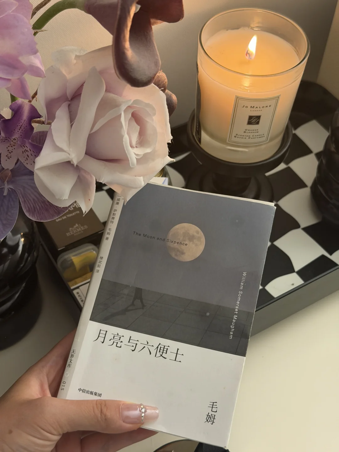 重新再读《月亮与六便士》