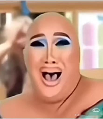 梦见自己是吸血鬼，和丈夫想要一个孩子，几千年都没发法怀上，最近却终于怀上小蝙蝠了，但因为建国后不许成精，被迫打胎。回家斥责无能的丈夫：德古拉！你以前不是把人类穿成串的穿刺公么！现在生育办的人拉你妻子去打胎都不敢阻止！丈夫窝囊不语，我掩面哭泣，绝望道：就算现在打不过这些有原子弹的人类，那你就不能学着去送送礼嘛！醒来后：