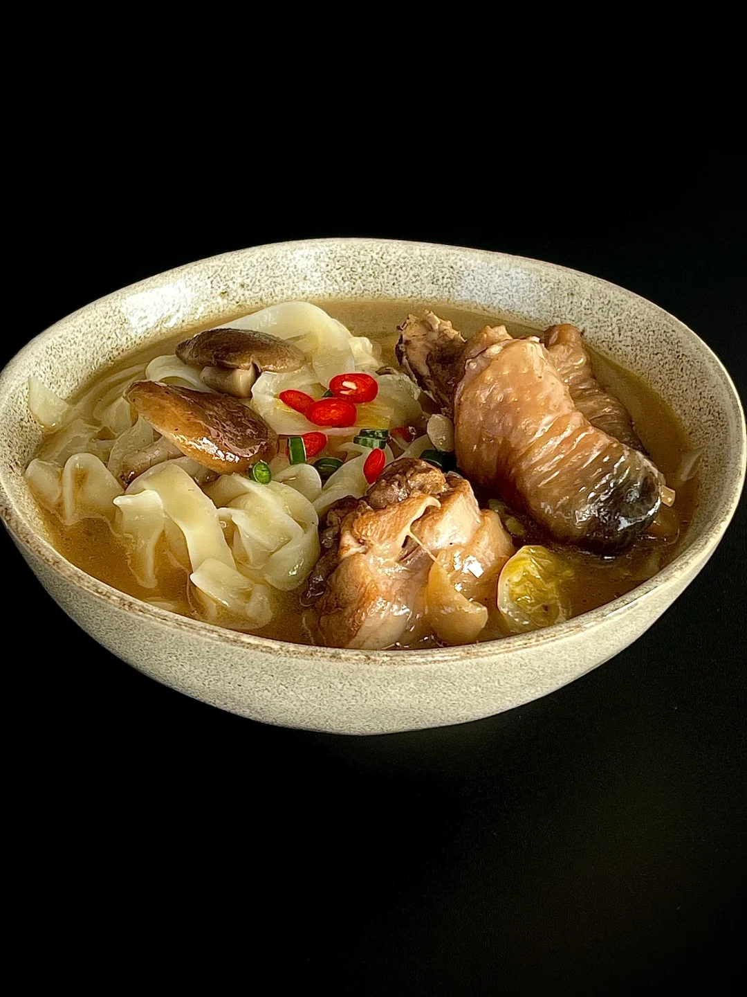 幸福不过一碗麻油鸡面！简单操作浓郁滋味…