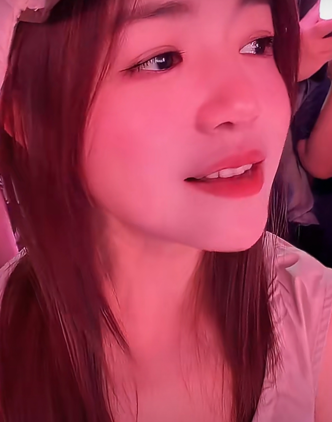 陈妍希真是颜值担当，陈晓头脑也是不好了，他适合一个人过这么美的娇妻上哪找啊！#演员美女# #陈妍希#