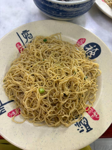 市桥的乐丸面馆好吃<br />不过不便宜<br />我喜欢它很有嚼劲的...