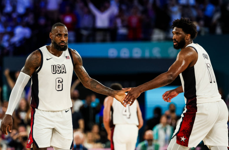 近日前NBA球星乔·约翰逊、约什·史密斯和杰夫·蒂格录制了《Night...