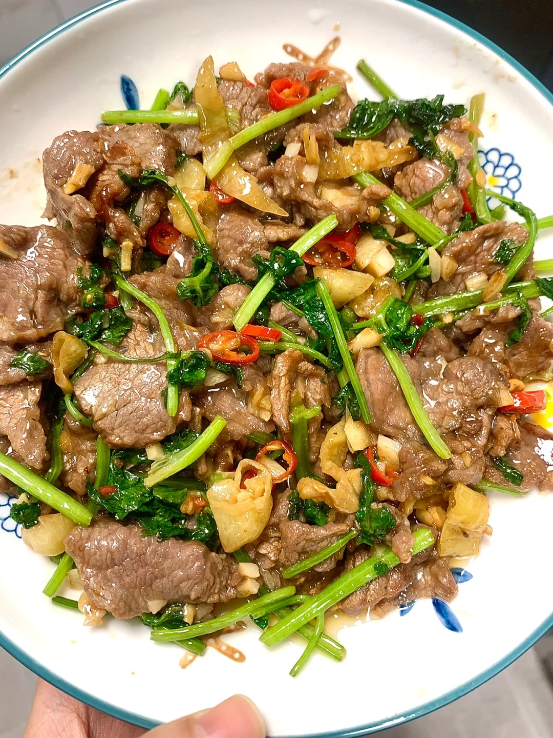 30秒学会小炒黄牛肉的做法！巨巨巨好吃！！