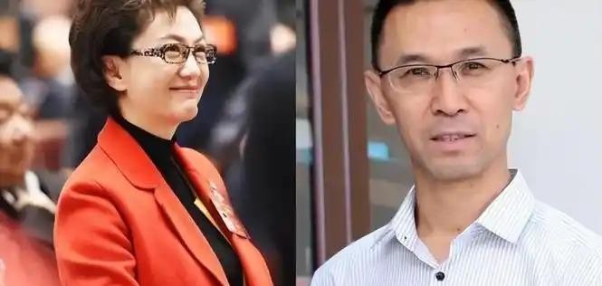 清华教授听到“我就是海霞”当场脸红，这场相亲局背后藏着一段持续二十六年的婚姻。海霞1972年生，罗永章1962年生，两人差11岁，1999年底在敬一丹家碰面，2000年领证。后来他受聘清华博导，她坐进《新闻联播》。一个泡实验室做抗癌药，一个守主播台播新闻，谁也没为谁停下脚步，却把日子过稳了。说白了，