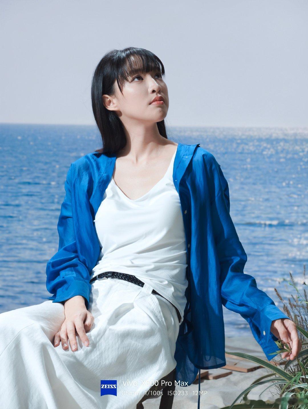 #灭霸500# 已经不局限于拍静态图片了，8K原生Live、4K 240FPS高清慢动作、4K 120fps Log……在全面进入动态影像表达的时代，vivo向“视频”发起挑战，硬是把手机做成了一款口袋电影机。 #想出发的心要按捺不住了#期待vivo X500 Pro Max创作者套装上手！#vivo[超话]#  ​