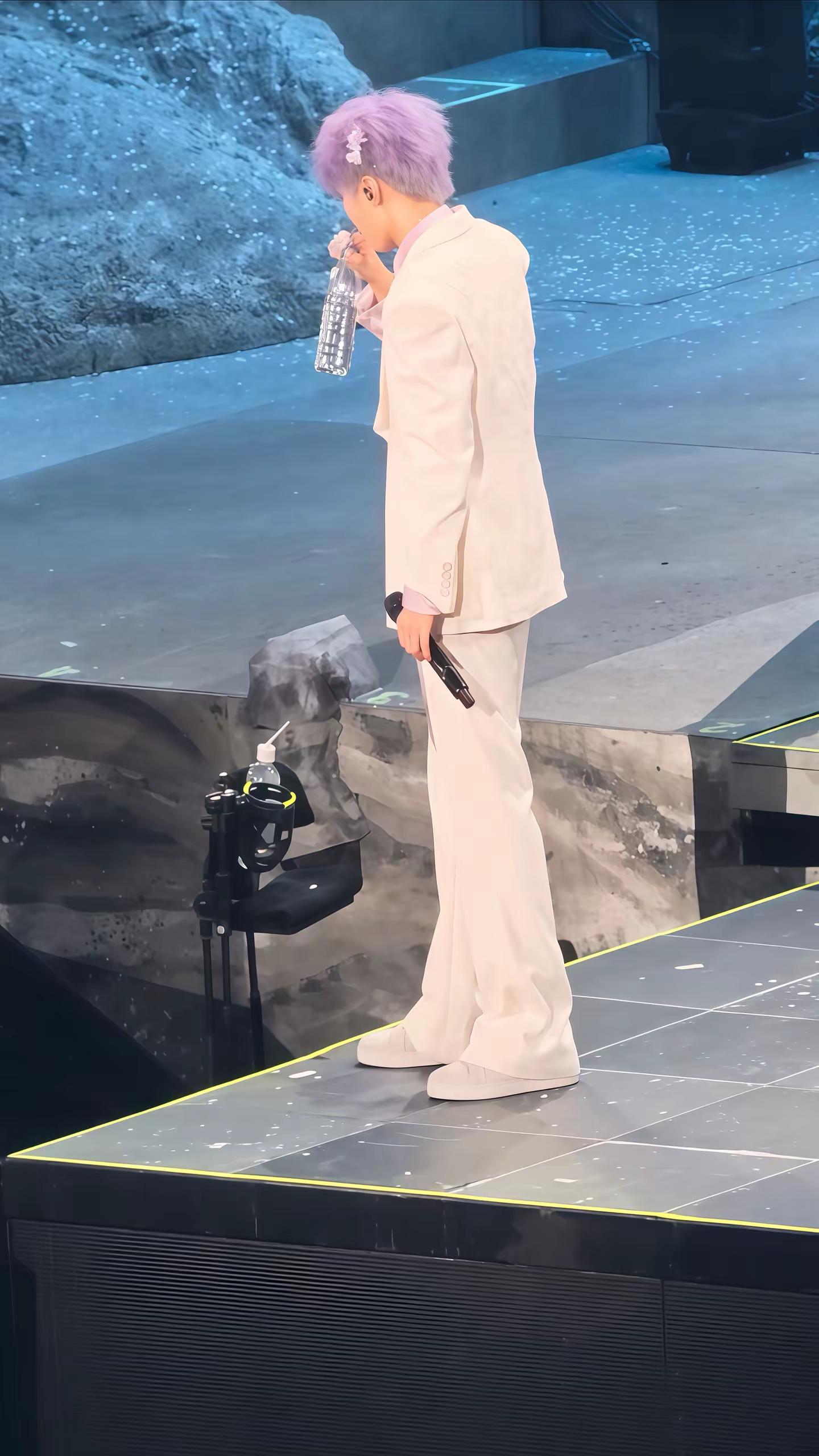 𝑬𝒏𝒅𝒍𝒆𝒔𝒔𝒍𝒚～🌊王俊凯