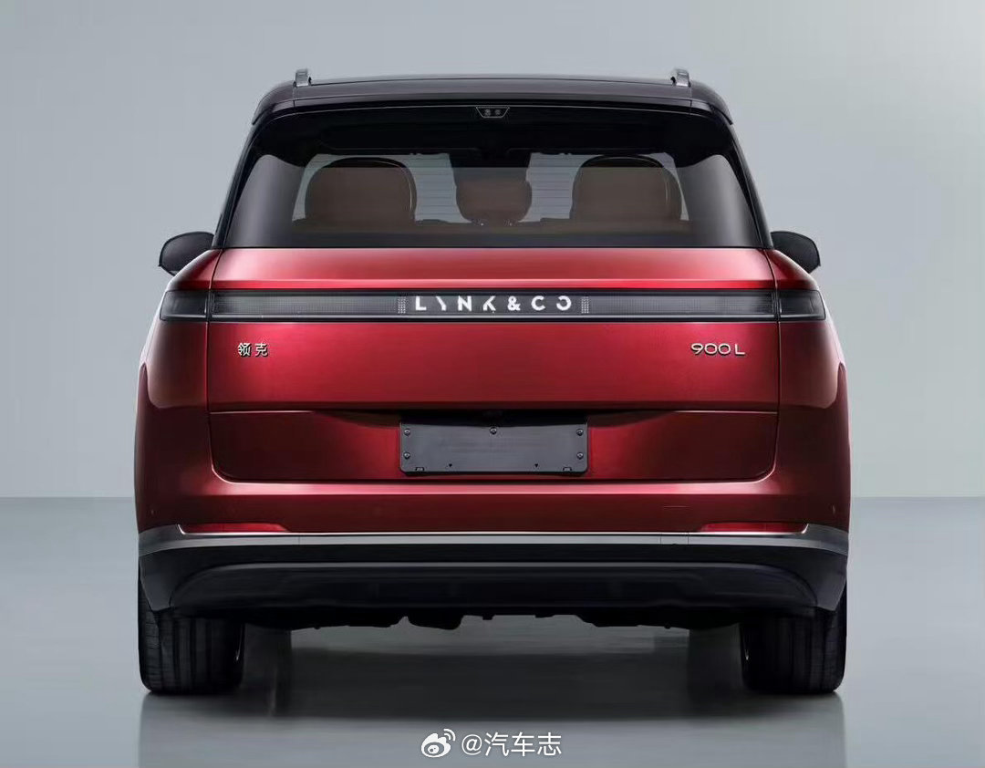 领克900L登陆工信部！
尺寸加大，车长5280mm，长了40mm
七座布局，55.1度和70电池

至于新外观设计，大家觉得好看吗？[思考][思考]

#领克900# #领克900L申报图曝光# ​