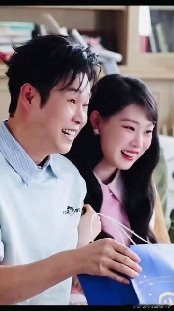 小沈阳聊女儿沈佳润谈恋爱的视频笑死我了。他说光是脑补女儿跟男生单独出门...