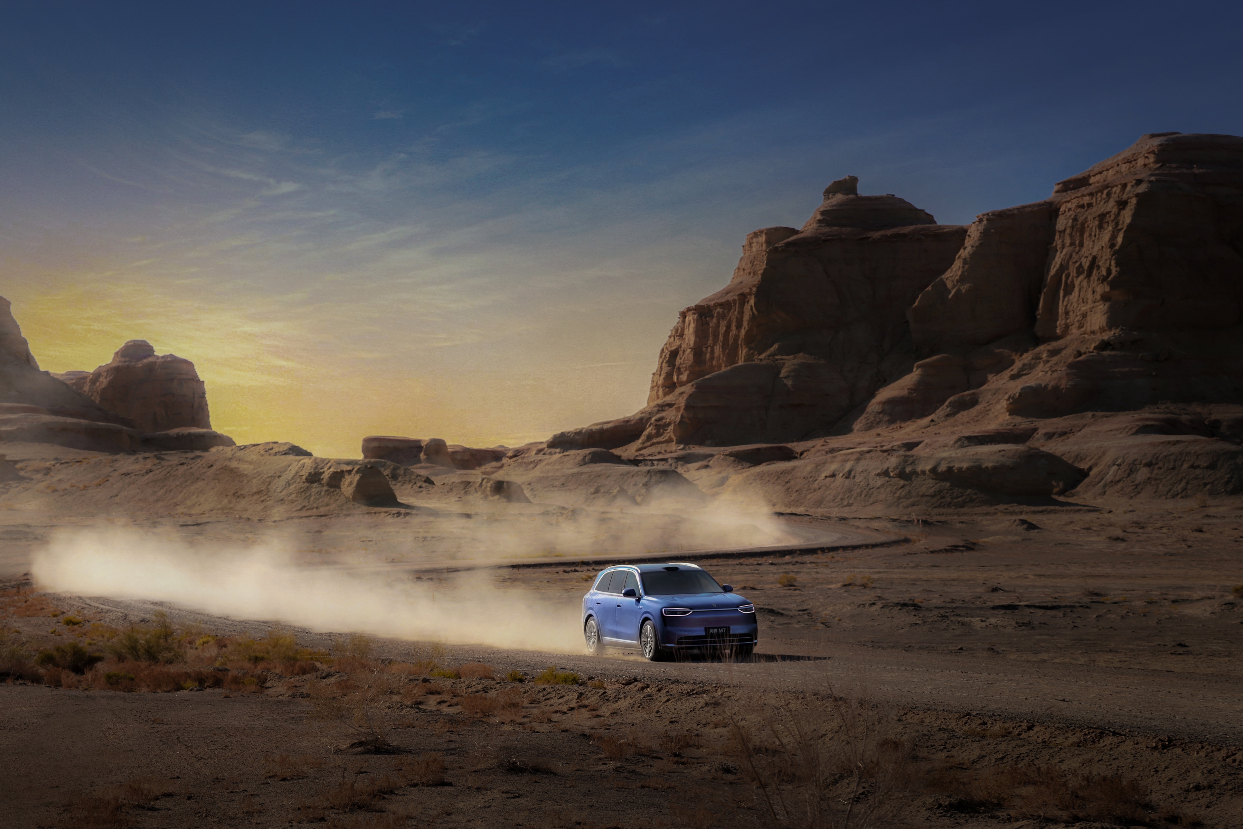 冬季自驾去哪撒欢?这台车把痛点都拿捏了 随着冬季来临,寒冷天气和冰雪路...