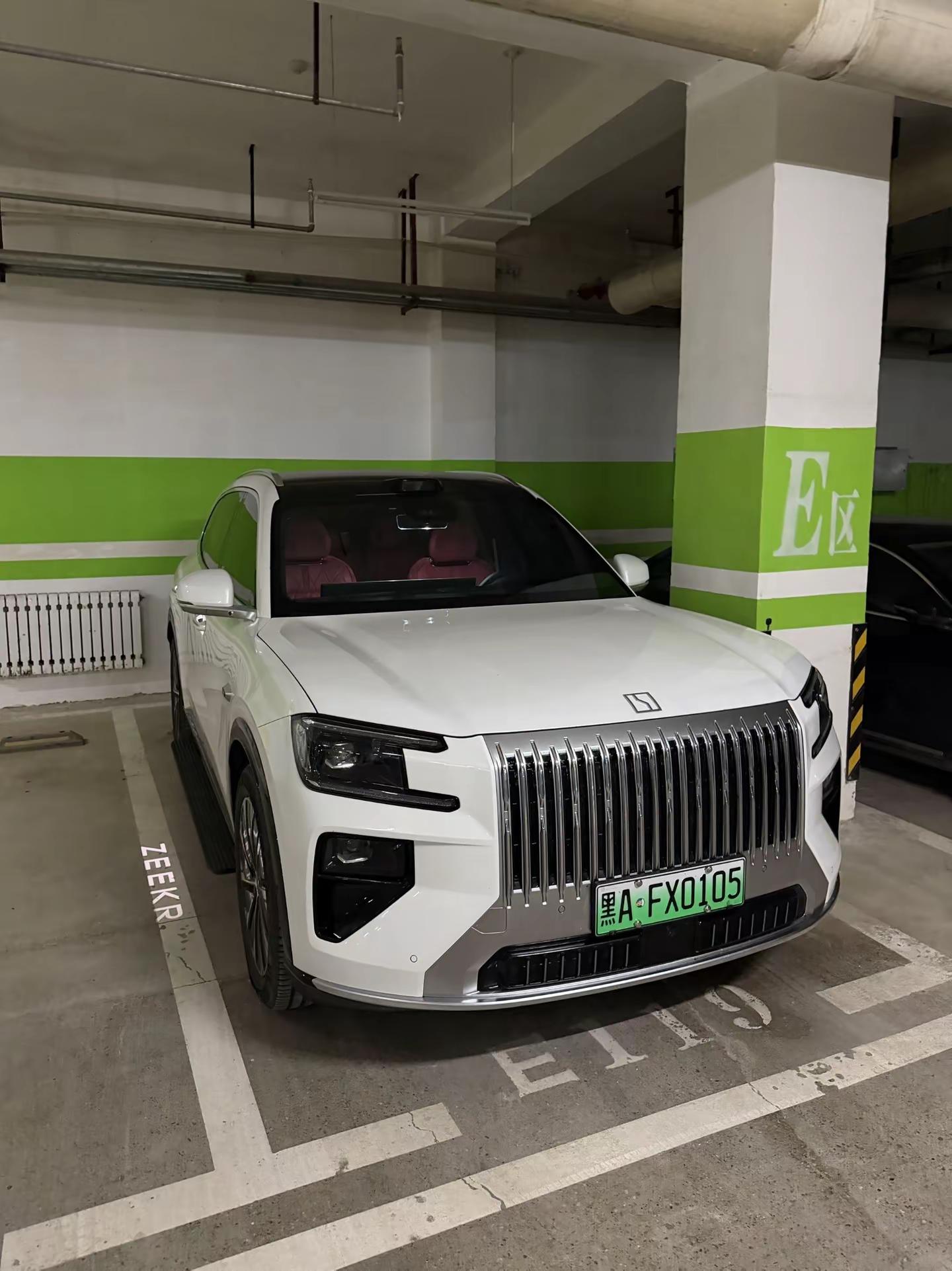 极氪8x