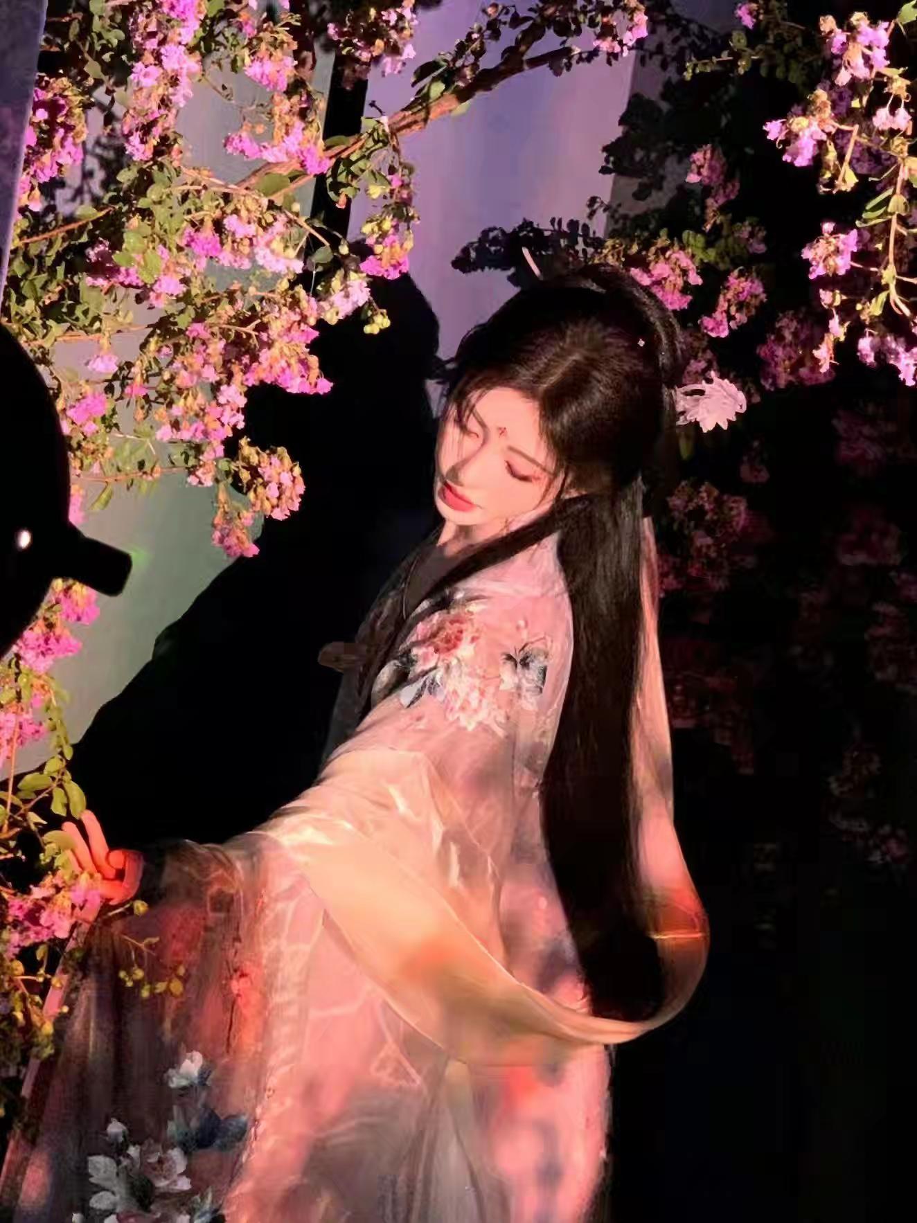 鞠婧祎