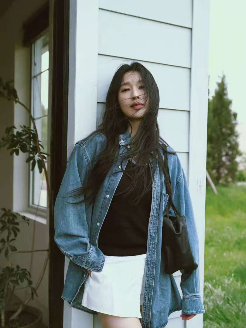 张俪户外写真大片