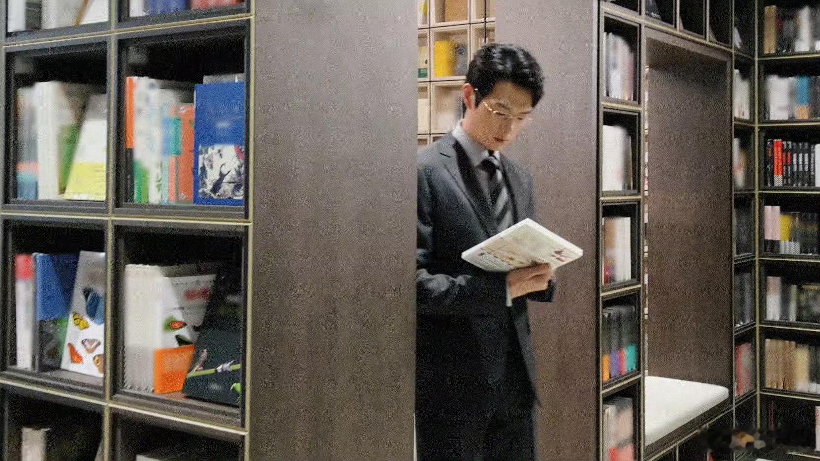#魏大勋连续四年给孟宴臣庆生#
魏大勋给孟宴臣过生日就像一块巧克力🍫
人吃了会觉得很甜。[蛋糕][蛋糕][蛋糕] ​