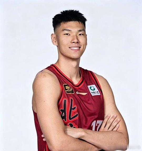 北京首钢男篮范子铭确定留队，新赛季将是他效力的第七个赛季。 2025–...