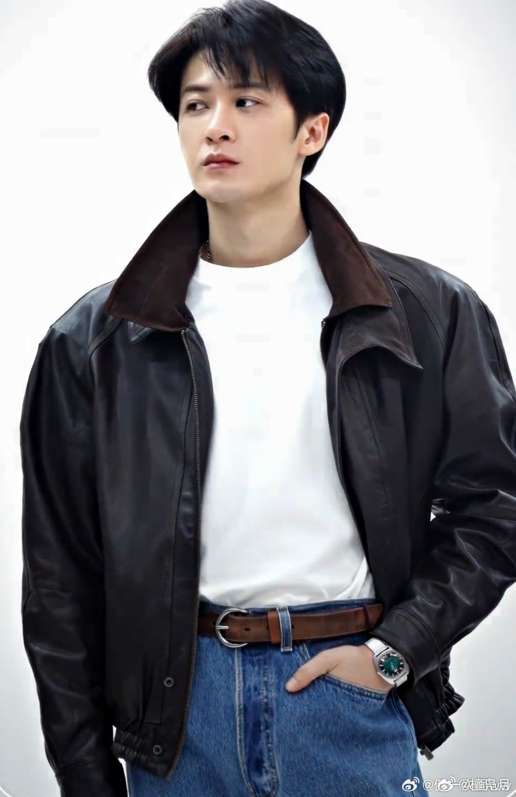 #檀健次一开口就拯救了吴镇宇#哥哥好帅
​