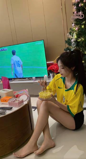 看世界杯还是看我<span class="url-icon"><img...