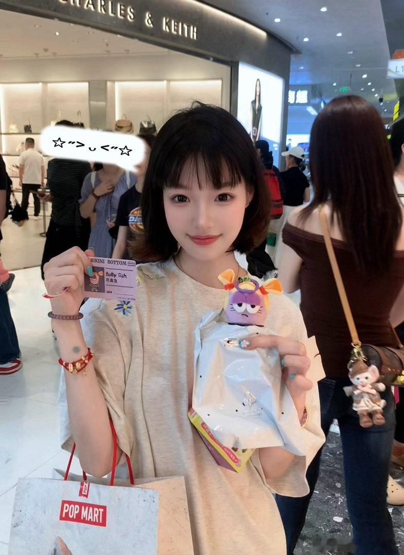 不感谢爱 不感谢伤害 不感谢离开 感谢暗网 感谢夸克 感谢Telegram 感谢DeepSeek 最后感谢中国不许持枪和坚强不放弃的自己[握手] ​