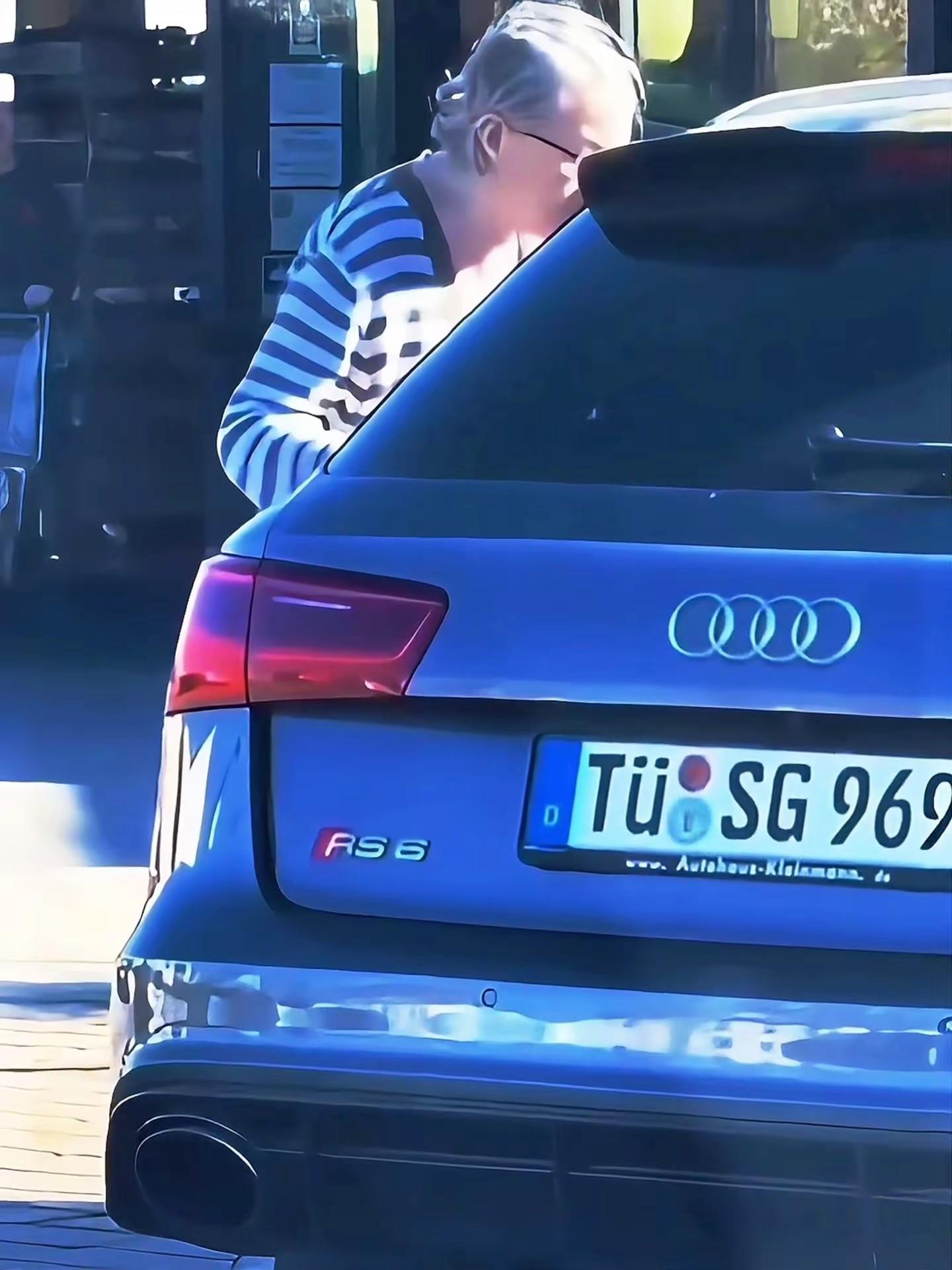 好一台老年代步车！！！奥迪rs6 rs6 最强买菜车 性能车