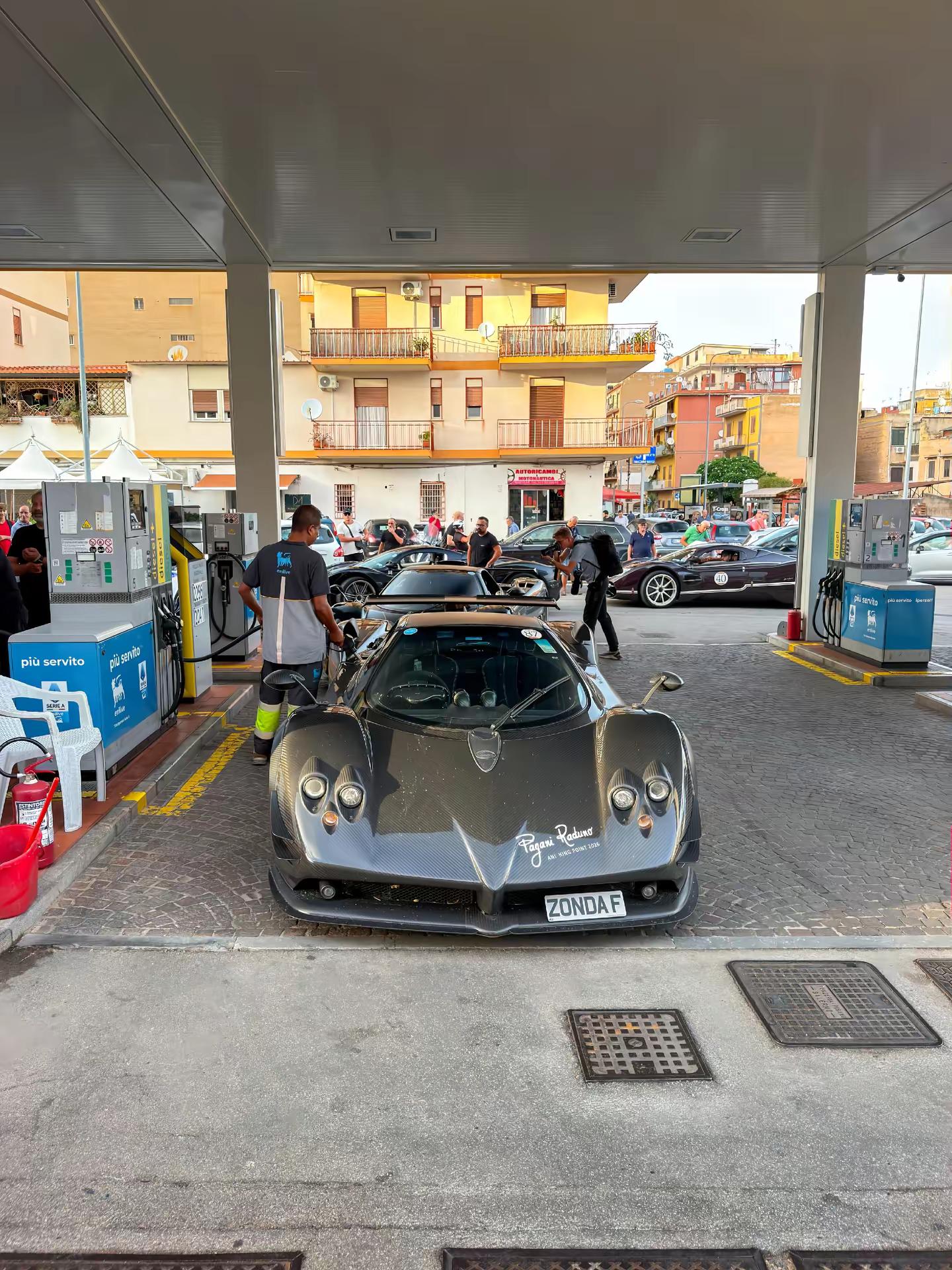 香港车主的Zonda F Roadster帕加尼 帕加尼zonda hypercar zunzun