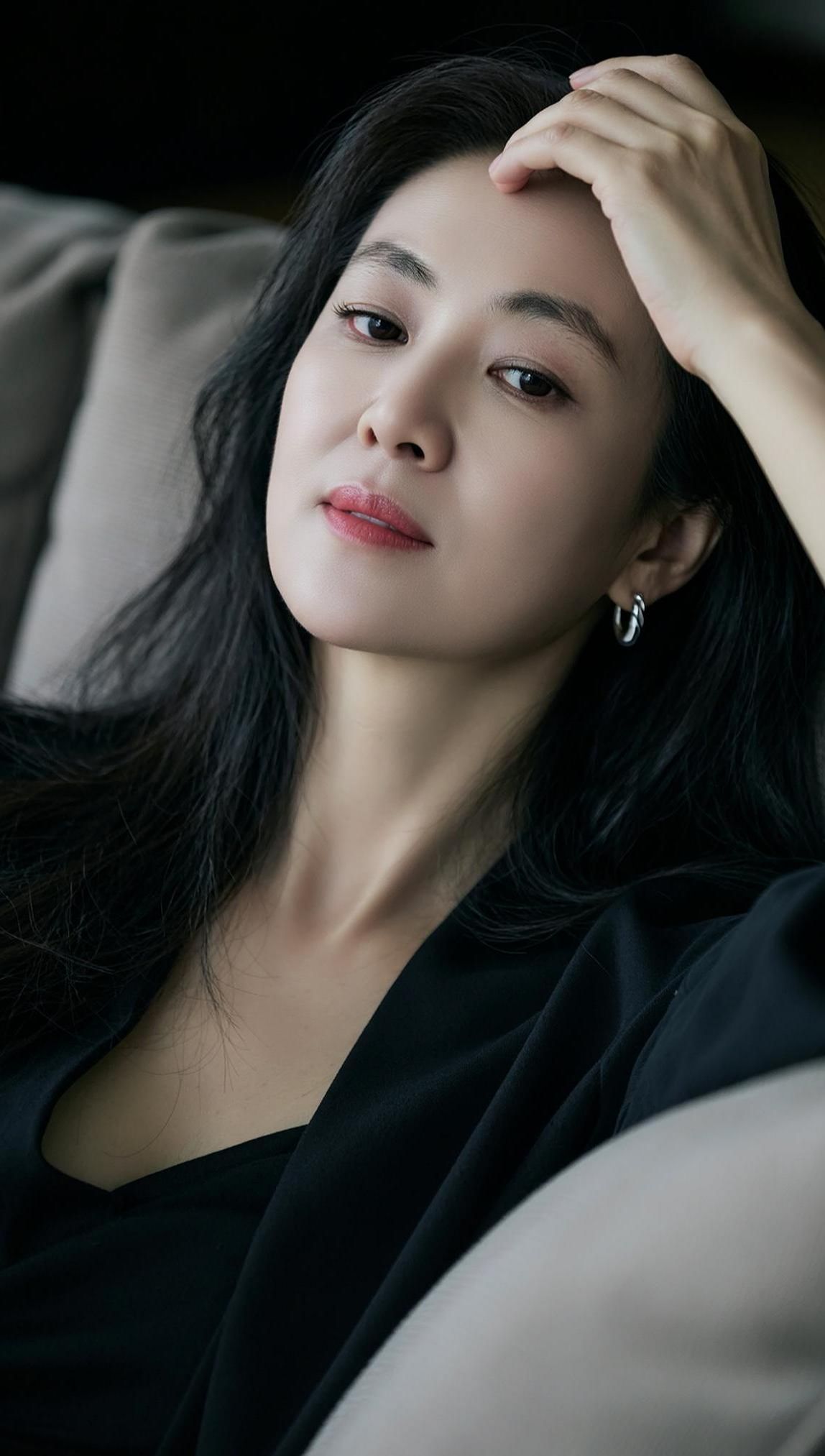 <p>AI黑系慵懒写真 ai创作 <!--{img:0}--></p>...