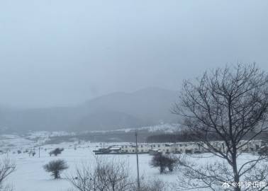 星期五的中午<br />在汉源永利彝族乡<br />卫生院上班的老乡毛...