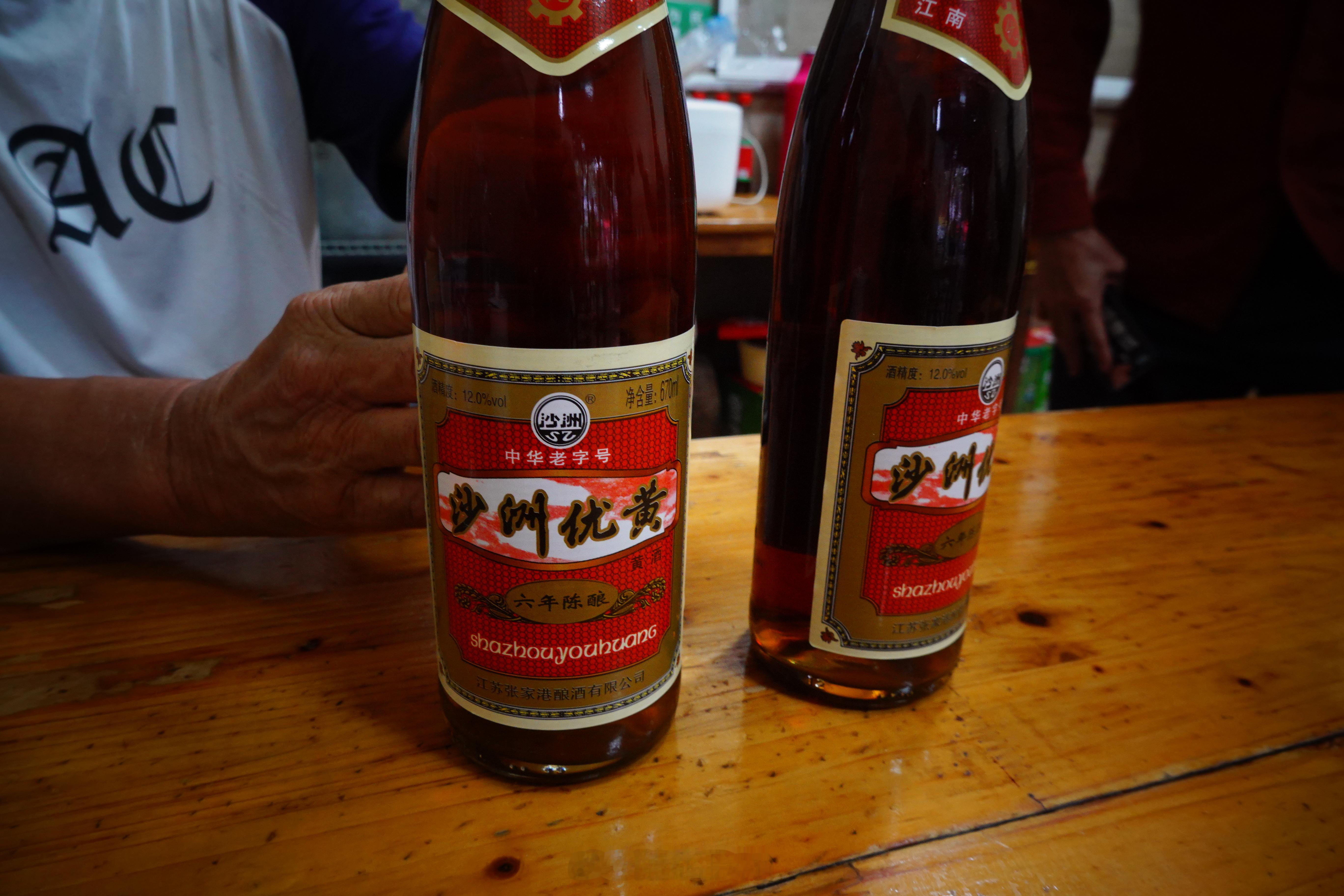 体验当地早酒+早面文化，我就喝点茶 这就是生活！​​​