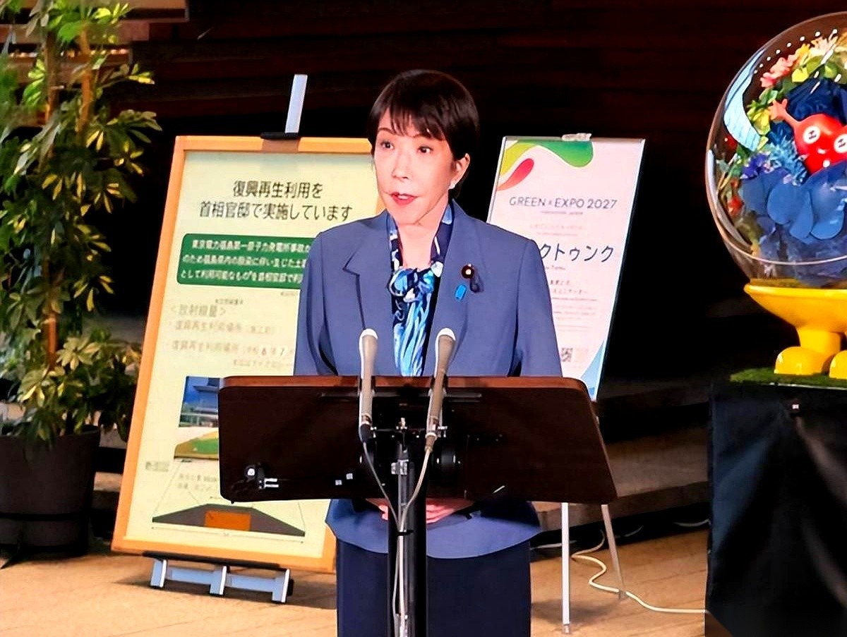 翻开刚刚传出的亚太简报，9月17日的头条白纸黑字标得清清楚楚：日本高市早苗政权，即将开启上台后的首次内阁大换血。这不是什么走过场的例行公事，这是一场等了一年、早有预谋的“关门大清洗”。
在这条消息正式落地前，其实早在8月份，调职名单的风声就已经在东京政界传了个遍。
看看现场的动作就能明白方向：那些平