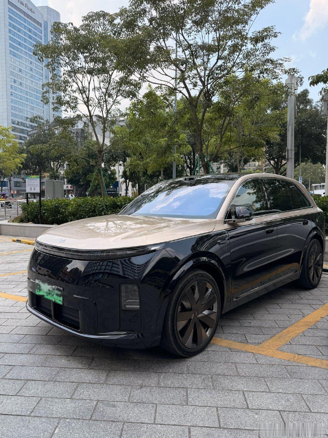 の试车日记  对最大的误解就是L9 Livis尺寸缩小五座版。运动模式...