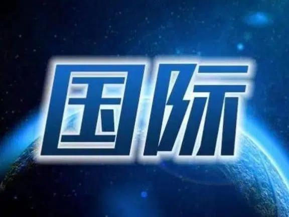#美特使称以色列引诱土耳其掀起冲突#【美特使称以“诱土开战”　以外长否认】以色列媒体22日报道，美国驻土耳其大使兼叙利亚问题特使巴拉克日前接受采访时称，以色列上周空袭毗邻土耳其边境的叙利亚军事设施，目的是“引诱”土耳其掀起新一轮冲突，从而助力以总理内塔尼亚胡赢得即将举行的议会选举。以 ​