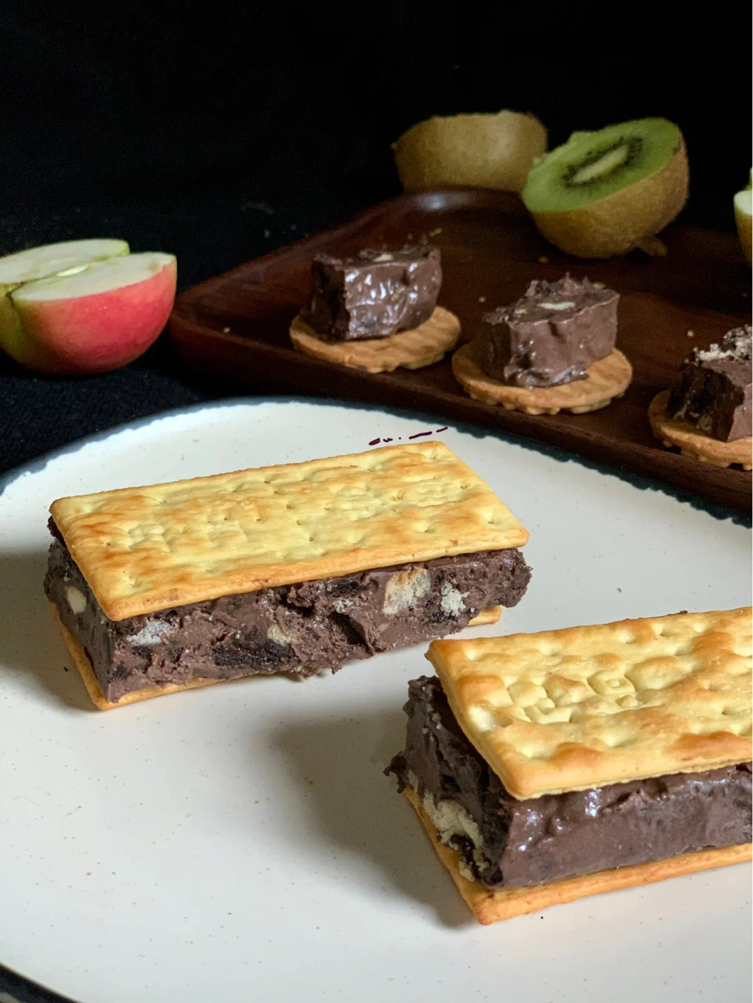 梳打饼干冰激凌三明治🍫好吃cry😭无需生蛋