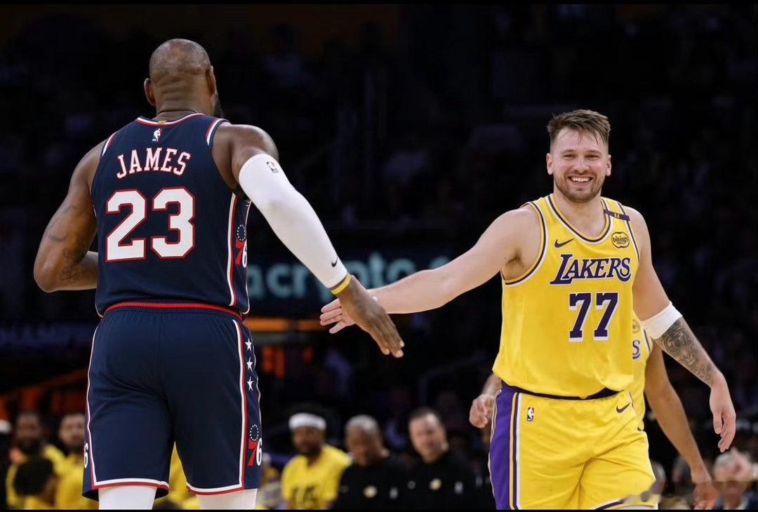 2026-27赛季NBA焦点赛程官宣，湖人对阵勇士安排在开赛第二日，并...