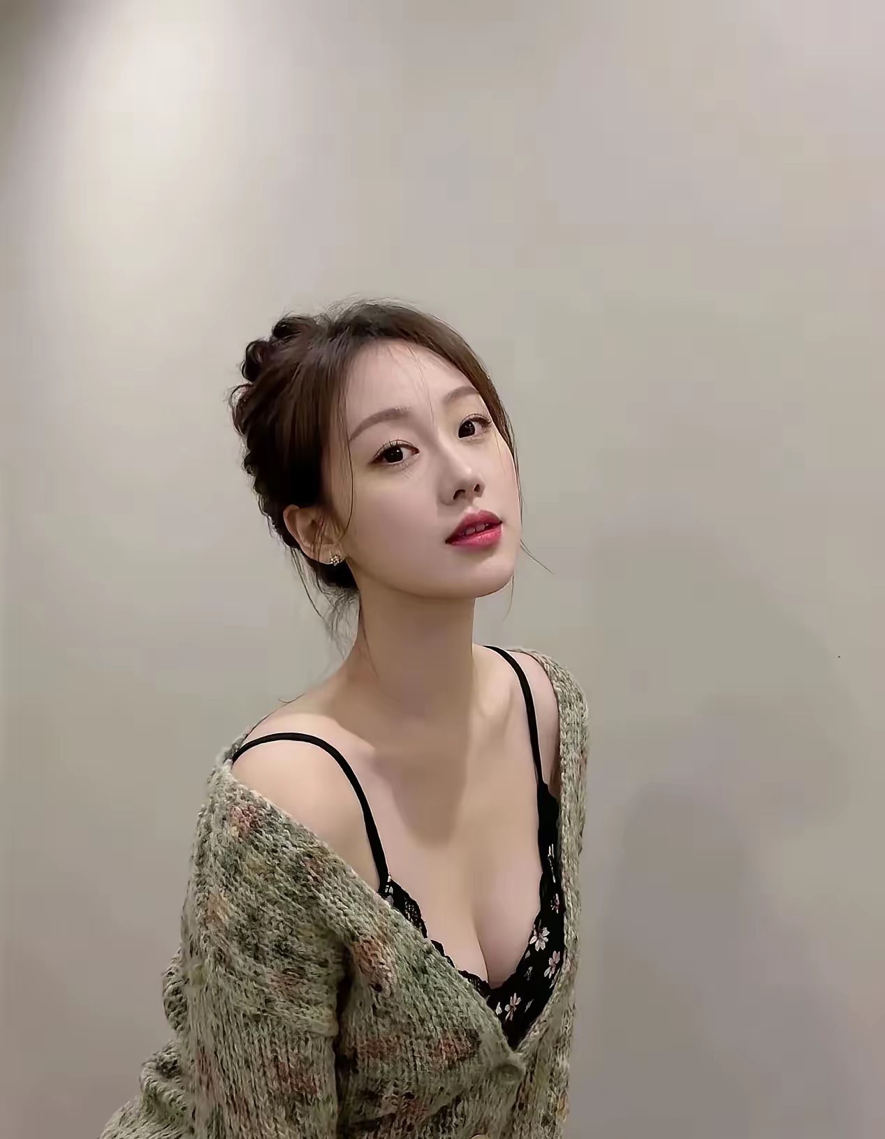 这颜值身材，满分💯，我要个90分不过分吧？