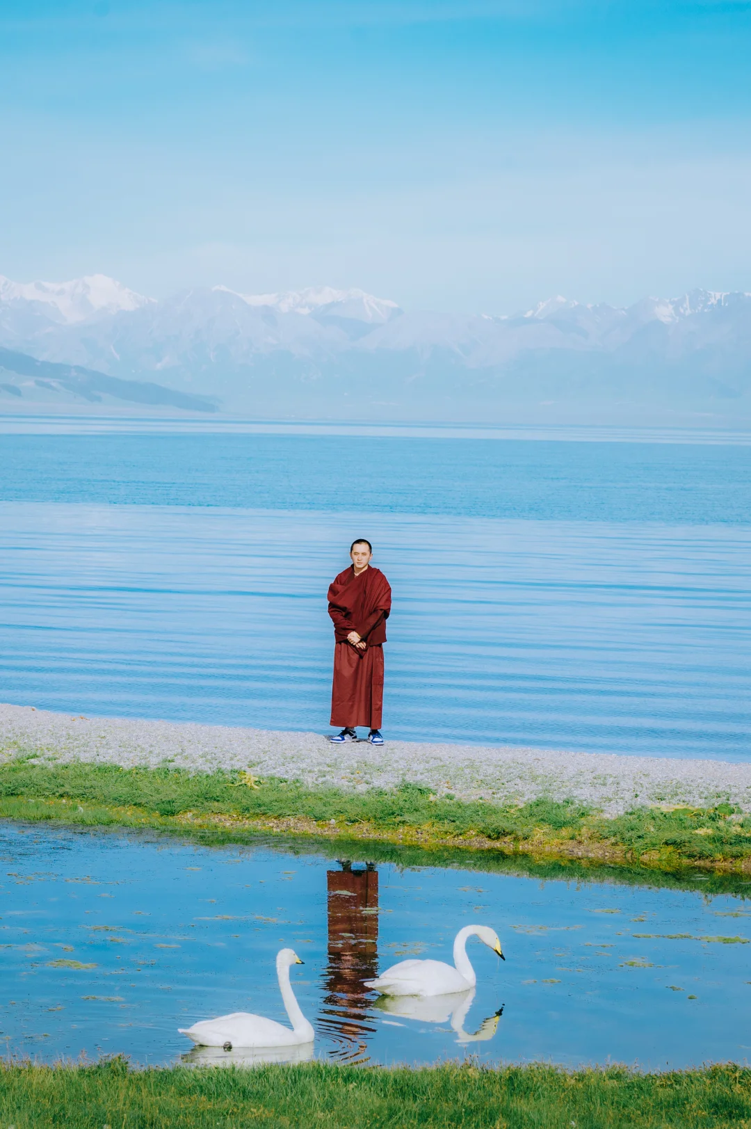 川西喇嘛勇闯新疆赛里木湖