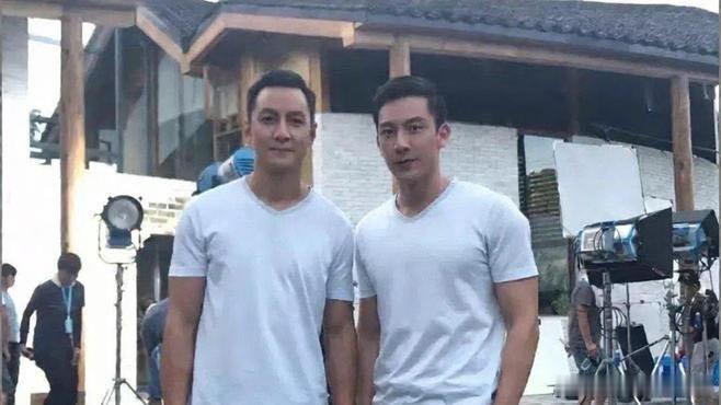 吴彦祖和他的替身 谁更帅 ​