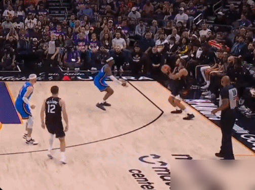 他朝国家队队友膝盖下黑脚，回过头还骂人家太软。 你没看错，就是去年1...